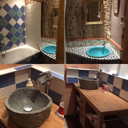 Bed & Breakfast Domaine A Marmande 3*