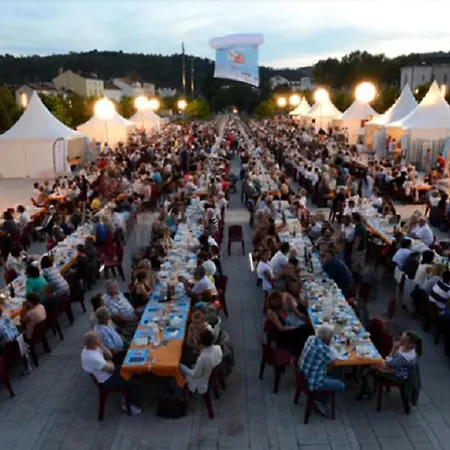 Bed & Breakfast Domaine A Marmande Berdoues