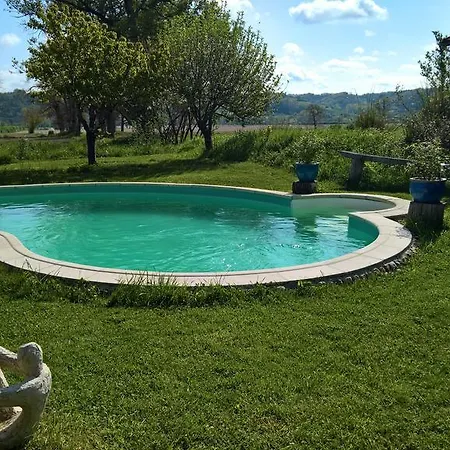 Domaine à Marmande Bed & Breakfast 4*