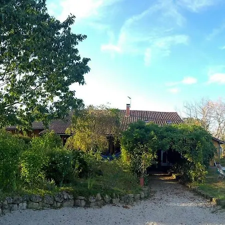 Domaine à Marmande Bed & Breakfast Berdoues