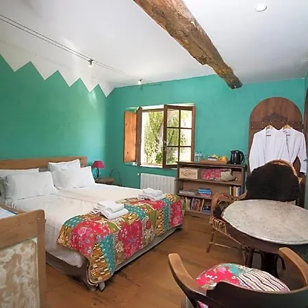 Domaine A Marmande Bed & Breakfast