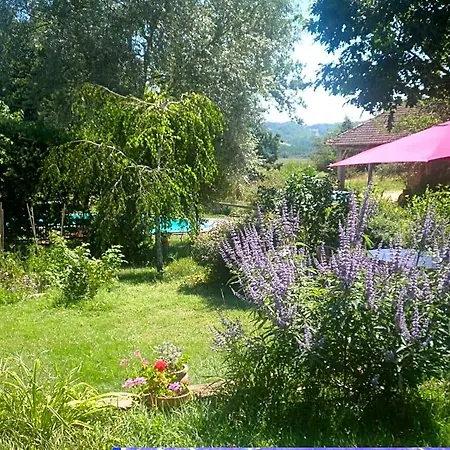 Domaine A Marmande Bed & Breakfast
